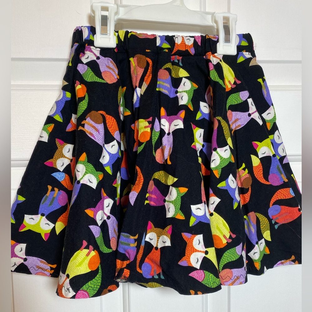 Cute Fox Twirly Skirt ~ Girls size 6-8